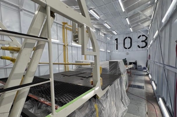 架装課-塗装ブース